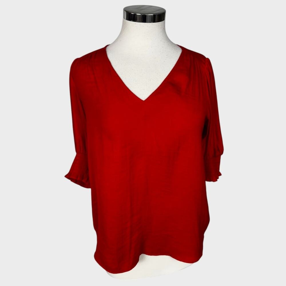 Maison d'Amelie Small V Neck 1/2 Sleeve Shirt Red 100% Polyester
